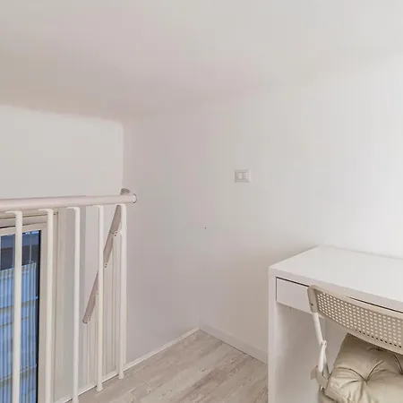 Renovated Flat Close To Central Station - Caretto Apartment *