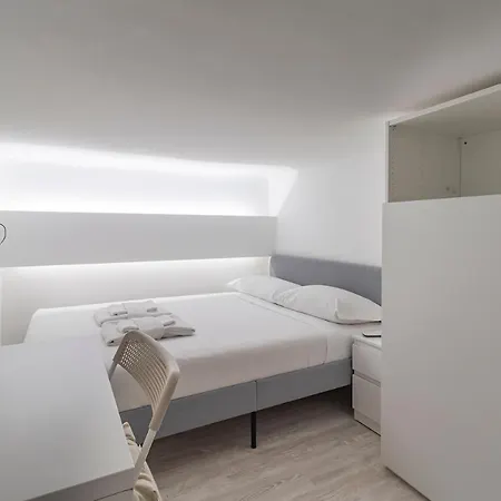 Renovated Flat Close To Central Station - Caretto Apartment