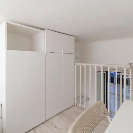 Renovated Flat Close To Central Station - Caretto Apartment *